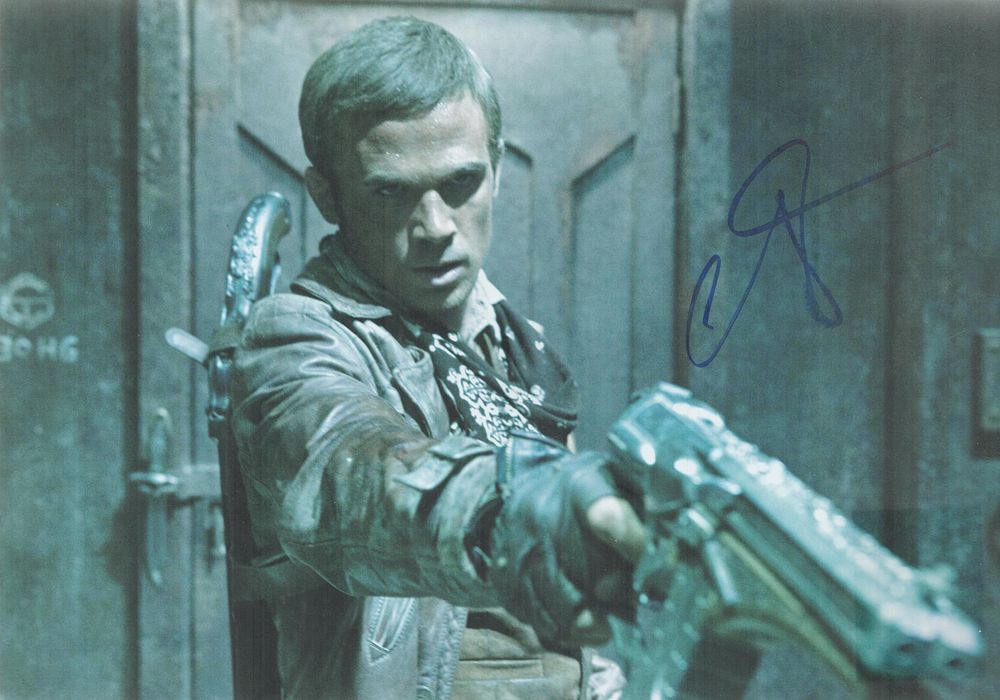 Lot 439: Cam Gigandet signed 12x8 inch colour photo. Good...