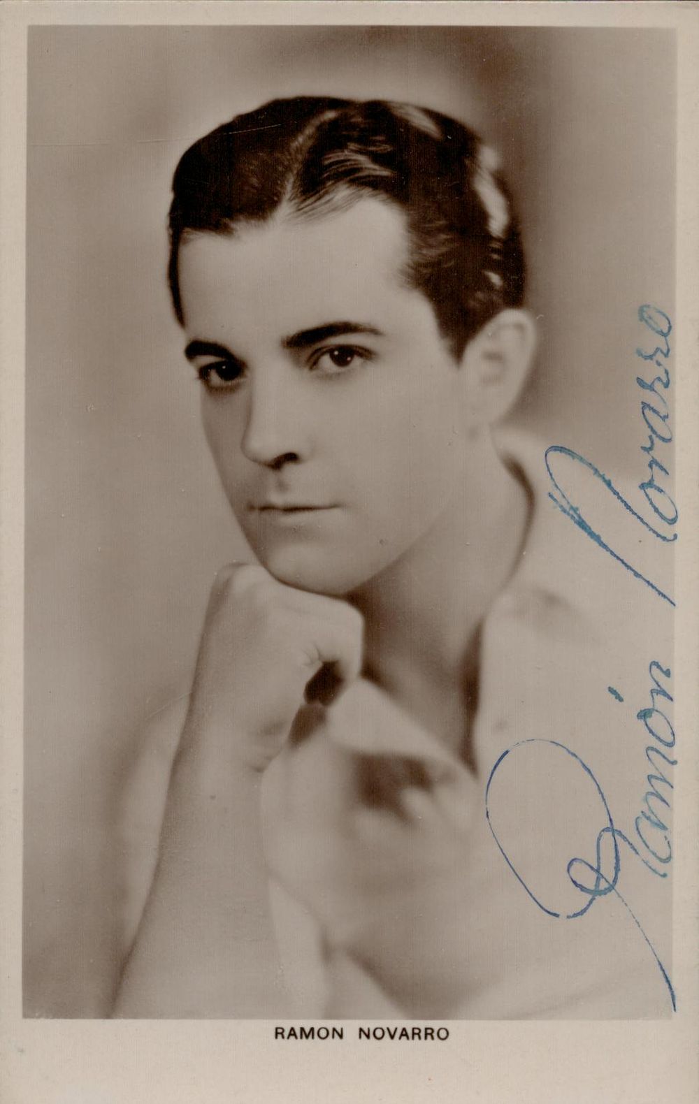 Lot 479: Ramon Novarro signed 5.5x3.5 inch vintage promo black...