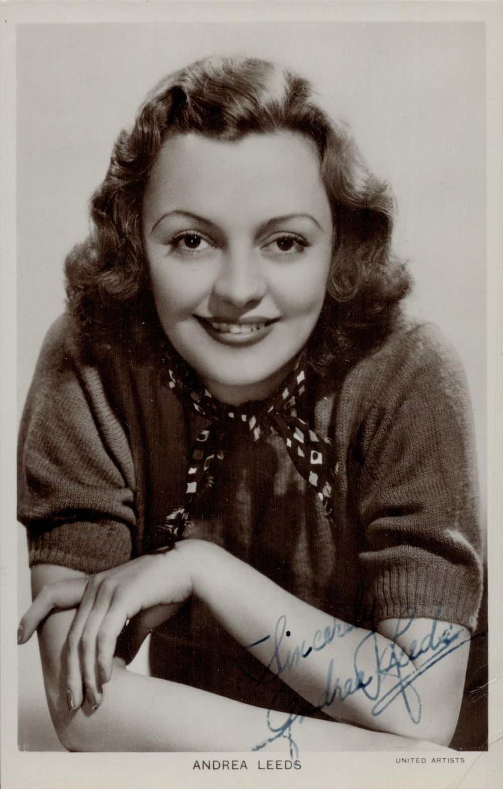 Lot 483: Andrea Leeds signed 5.5x3.5 inch vintage promo black...