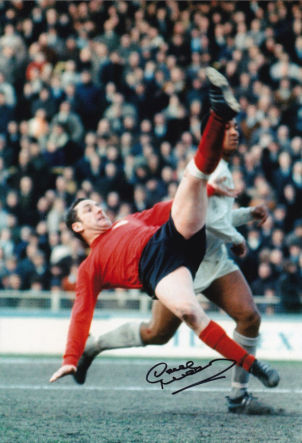 Lot 515: Autographed DAVE MACKAY 12 x 8 photo :...