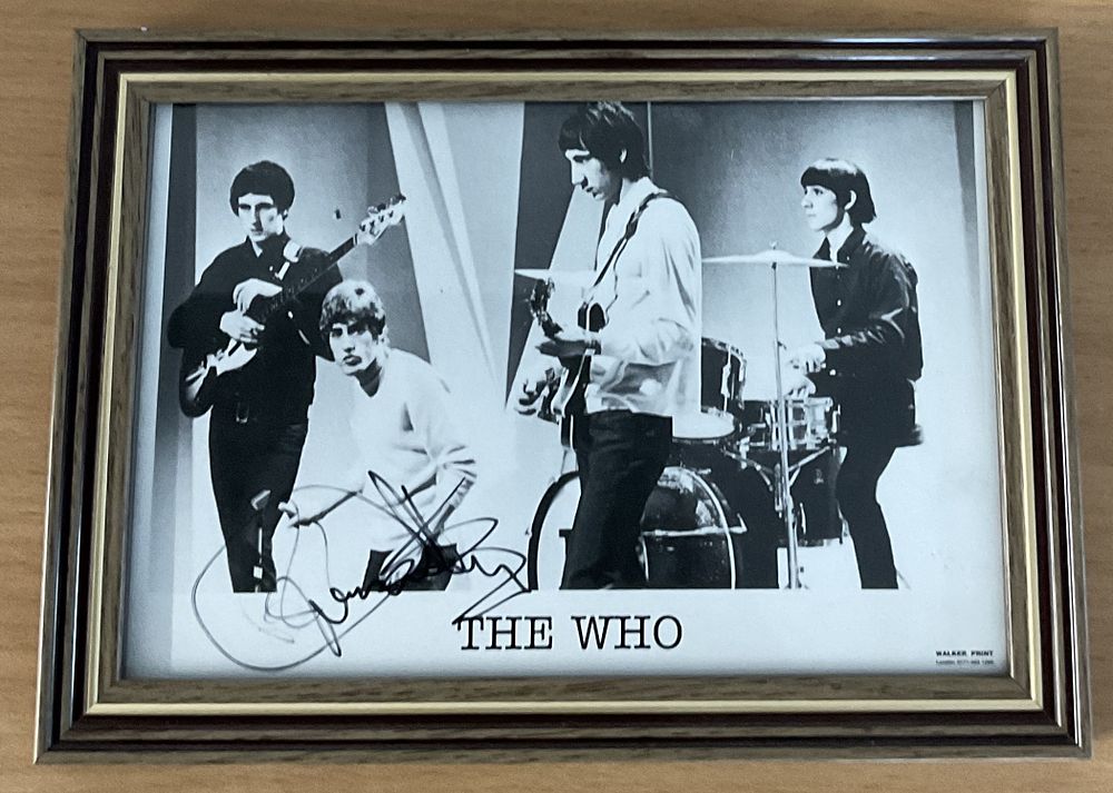 Lot 595: Roger Daltrey signed 7x5 inch overall mounted and...