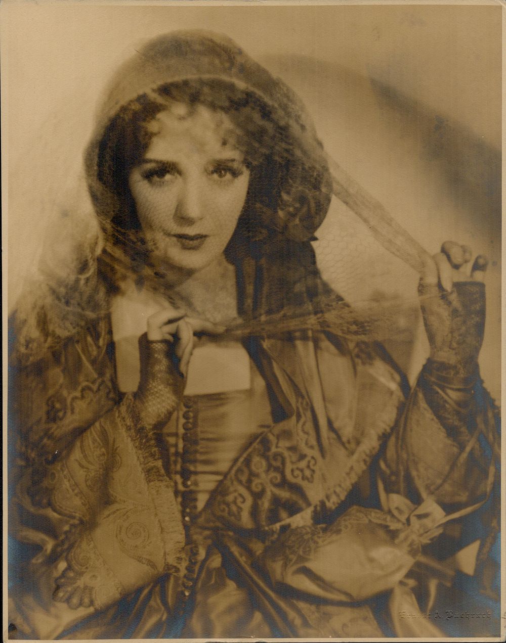 Lot 623: Bebe Daniels exhibition portrait Sepia pictured 14x11 Approx....