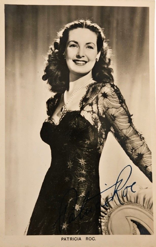 Lot 636: Patricia Roc signed 5.5x3.5 inch promo black &...