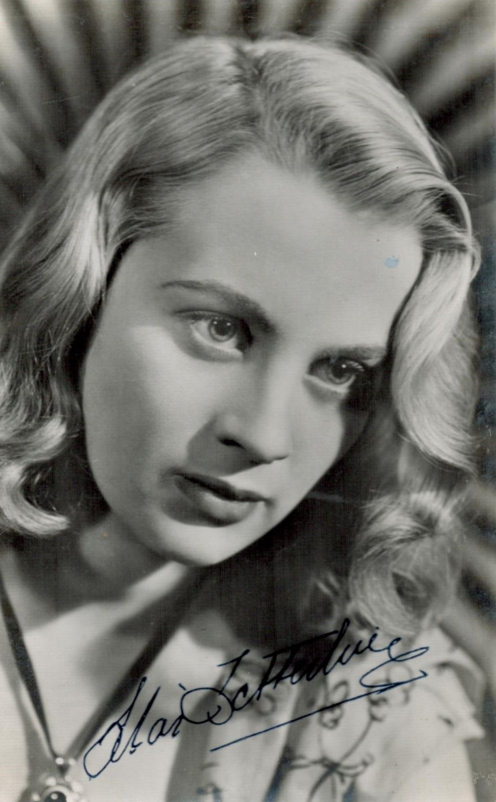 Lot 638: Mai Zetterling signed 5.5x3.5 inch black & white...