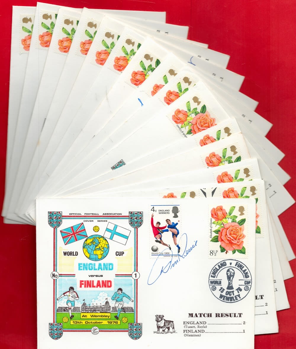 Lot 800: Football autographs 15 X England V Finland 1976...