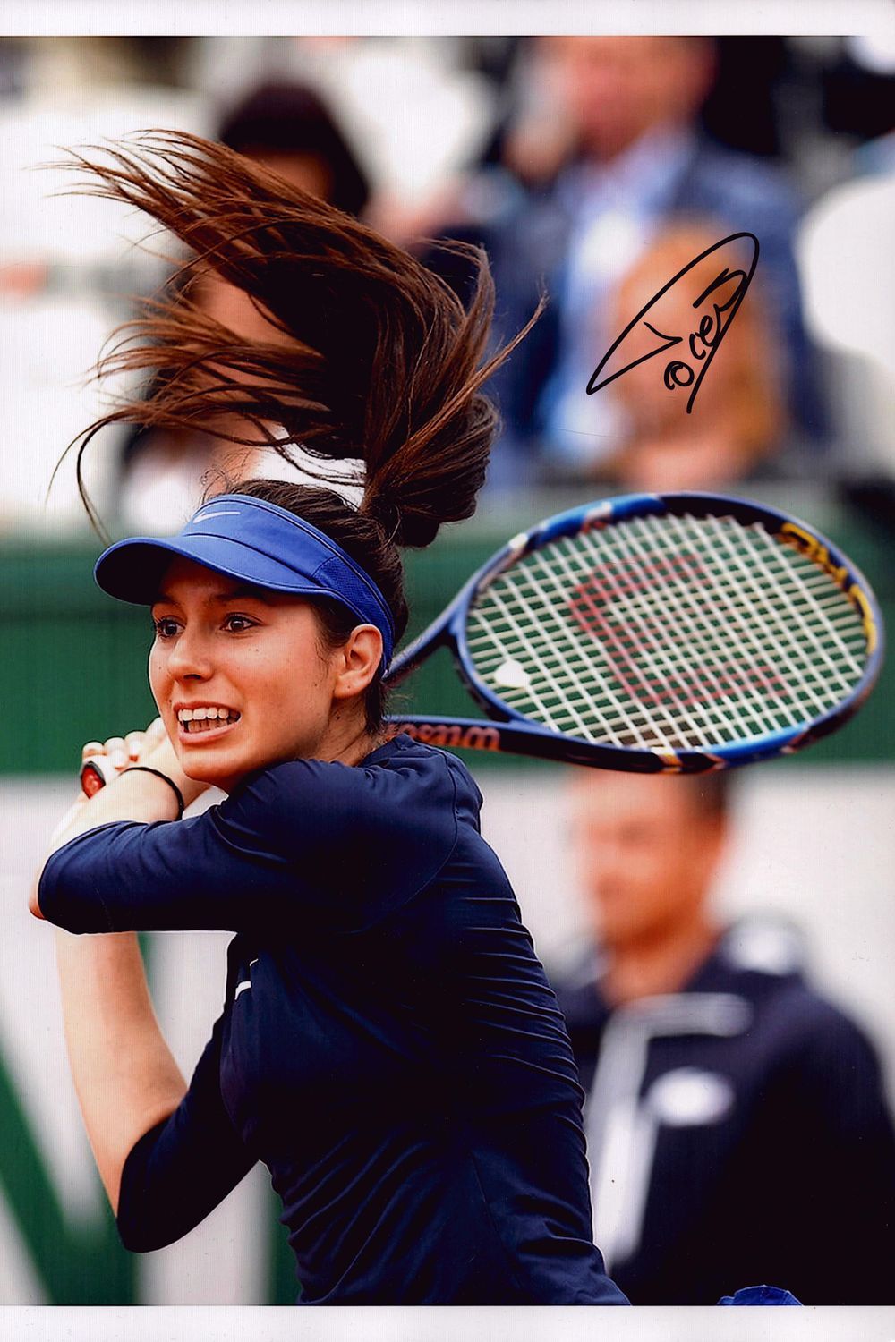 Lot 648: Océane Dodin signed 12x8 inch colour photo. Good...