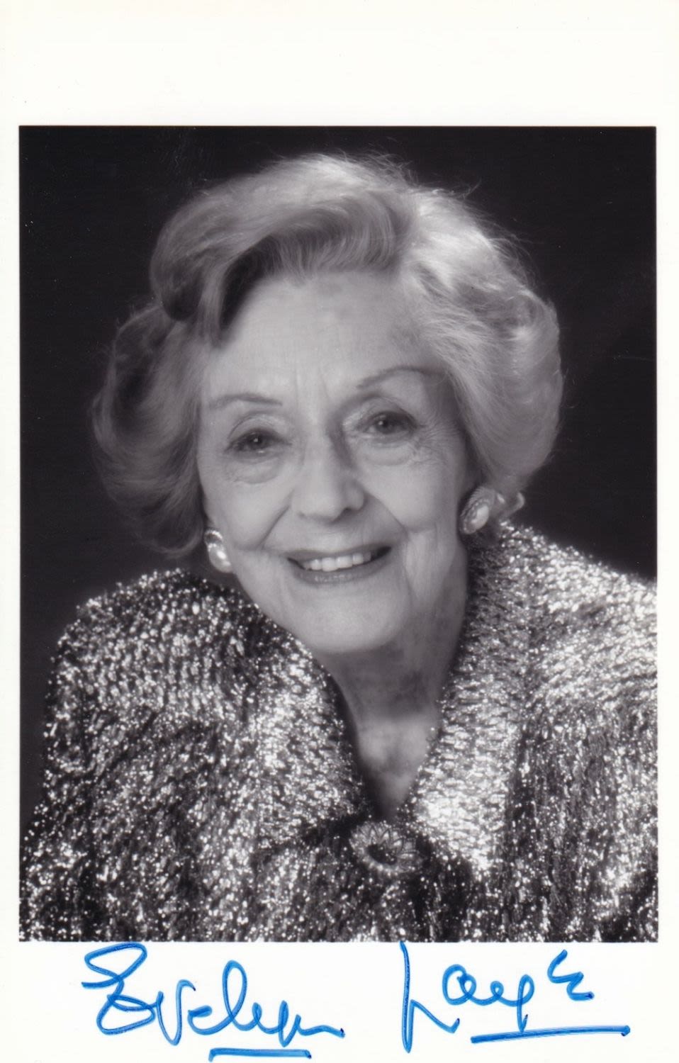 Lot 213: Evelyn Laye, Popular British Actress, 6x4 Signed Vintage...
