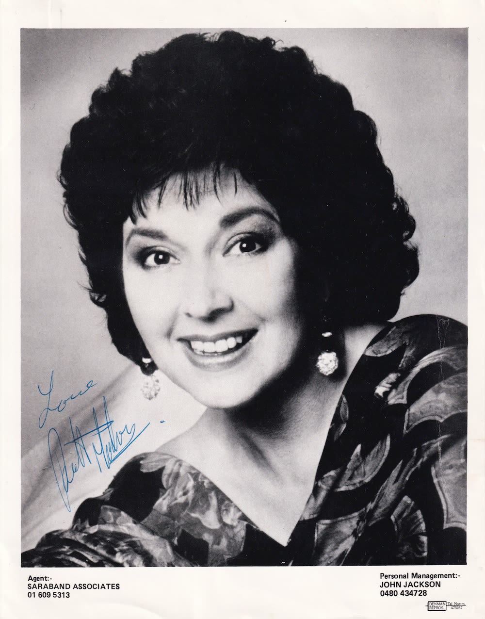 Lot 240: Ruth Madoc, Hi-De-Hi Comedy Actress, 10x8 inch Signed...