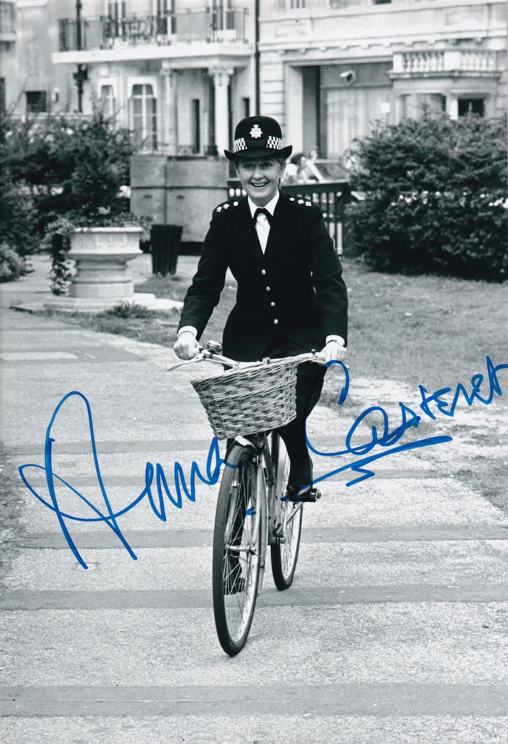 Lot 250: Anna Carteret, Juliet Bravo Actress, 10x8 inch Signed...