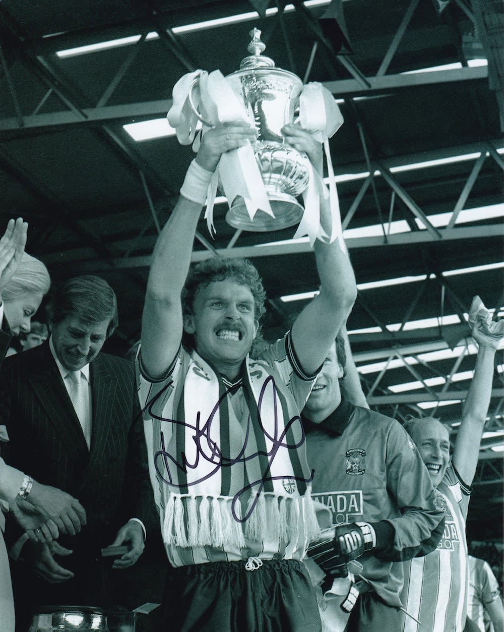 Lot 271: Brian Kilcline, Coventry FA Cup Winning Captain, 10x8...