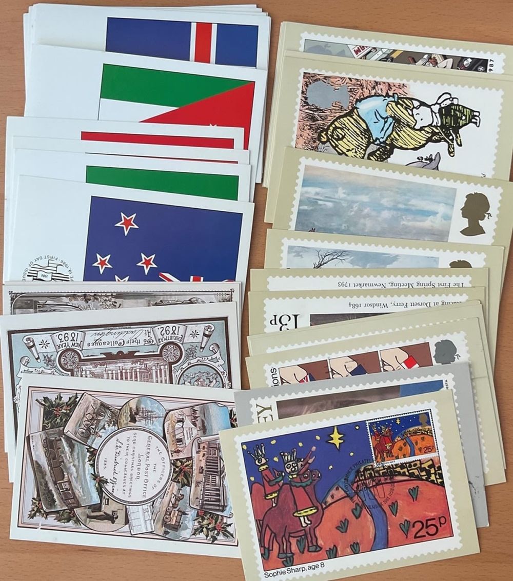 Lot 303: 15 United Nations First Day of Issue Postcards...