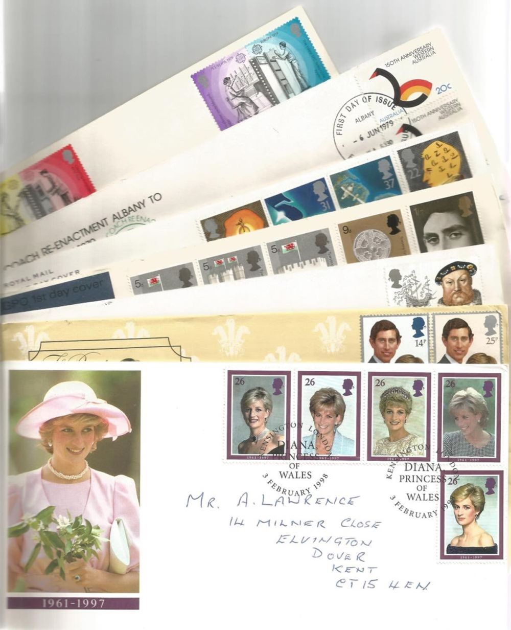 Lot 331: Australia & Isle of Man Presentation Packs plus...