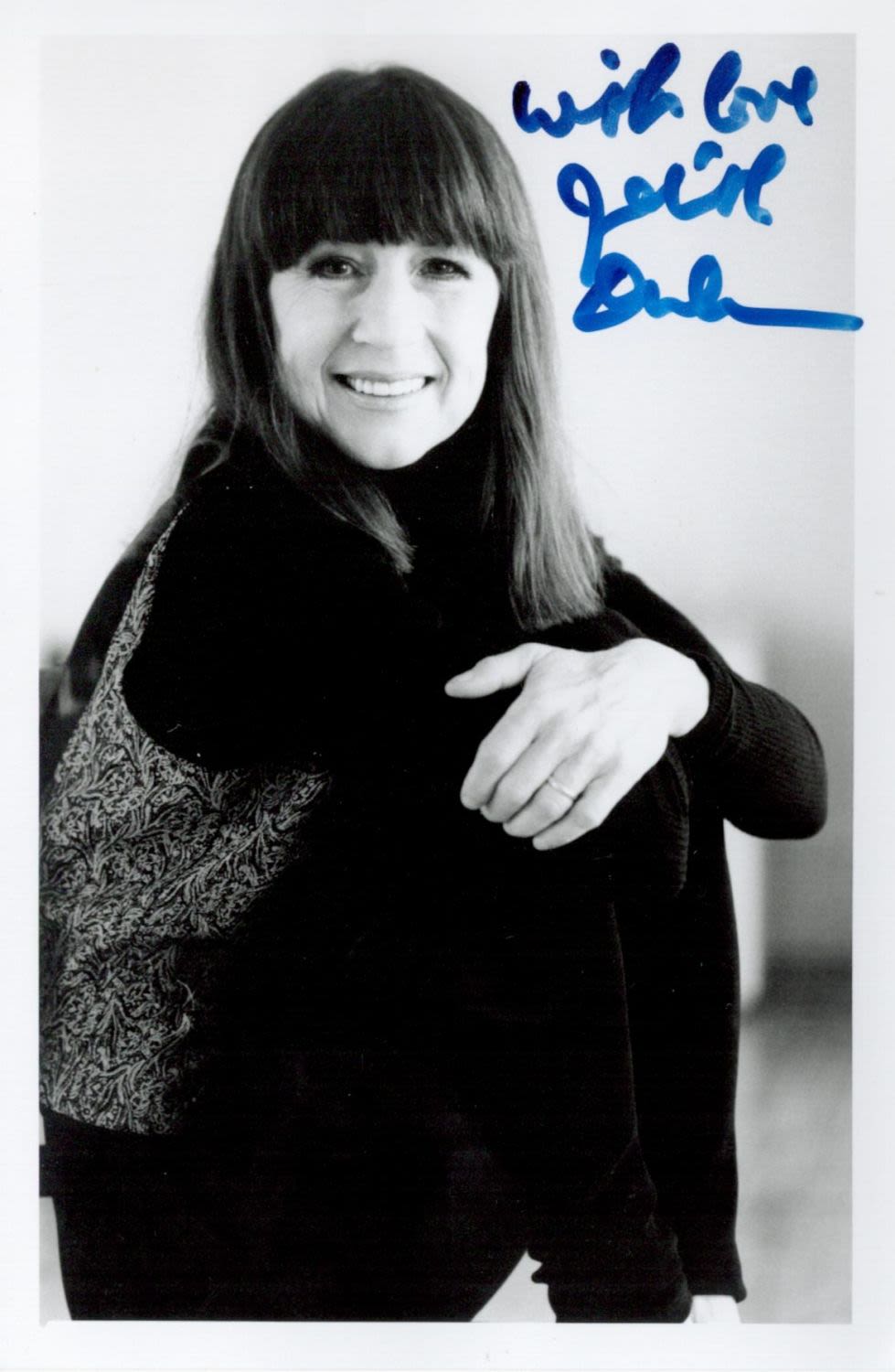 Lot 122: JUDITH DURHAM The Seekers Singer signed Photo. Good...