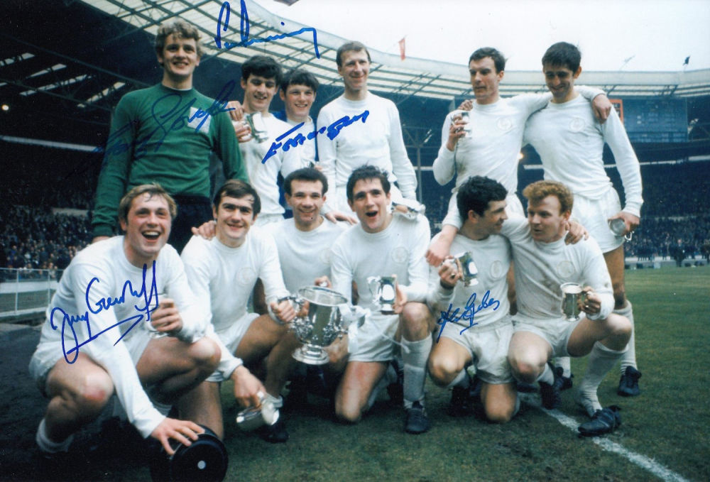 Lot 302: Autographed LEEDS UNITED 12 x 8 photo -...