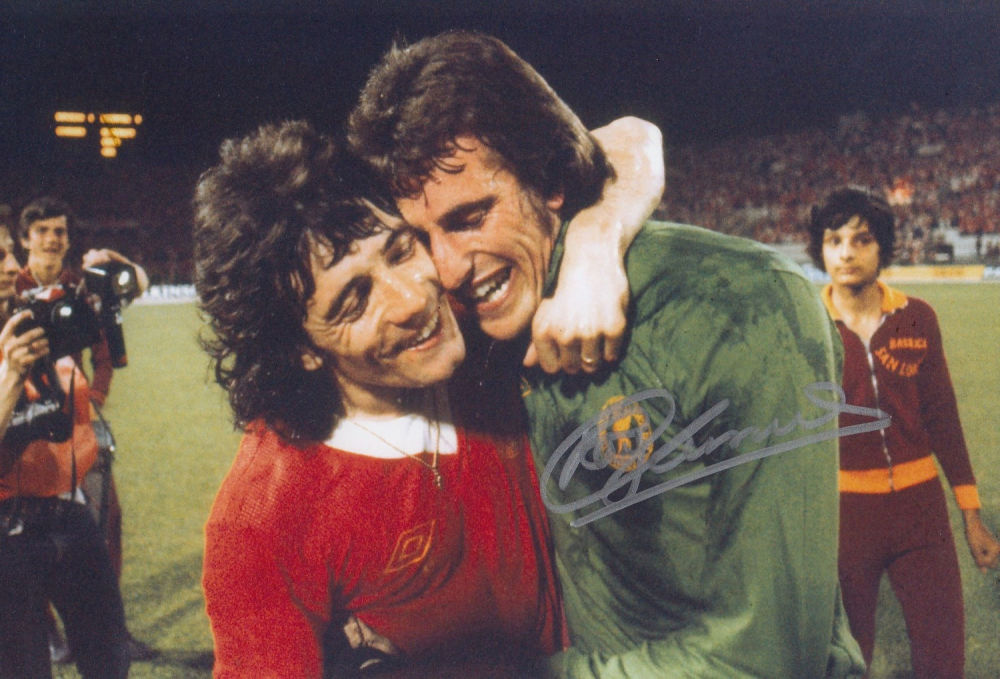 Lot 303: Autographed RAY CLEMENCE 12 x 8 photo -...