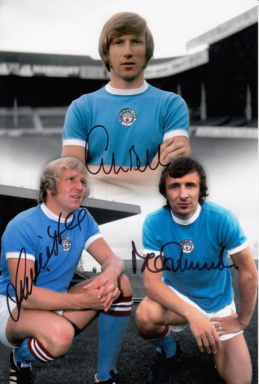 Lot 315: Autographed MANCHESTER CITY 12 x 8 photo -...