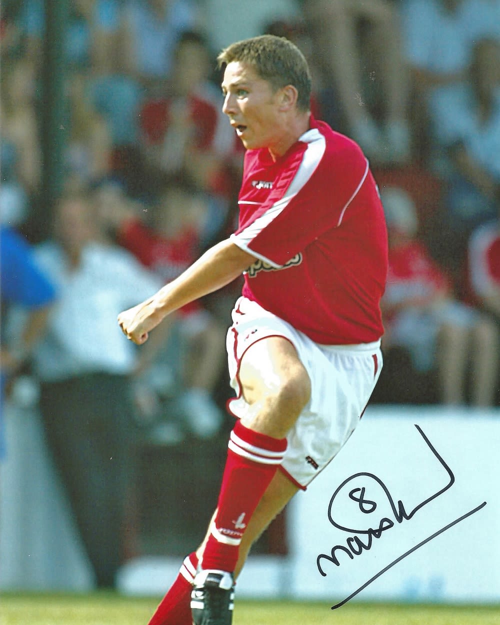 Lot 76: Football legend, Matt Holland Signed 10x8 Colour Photograph...