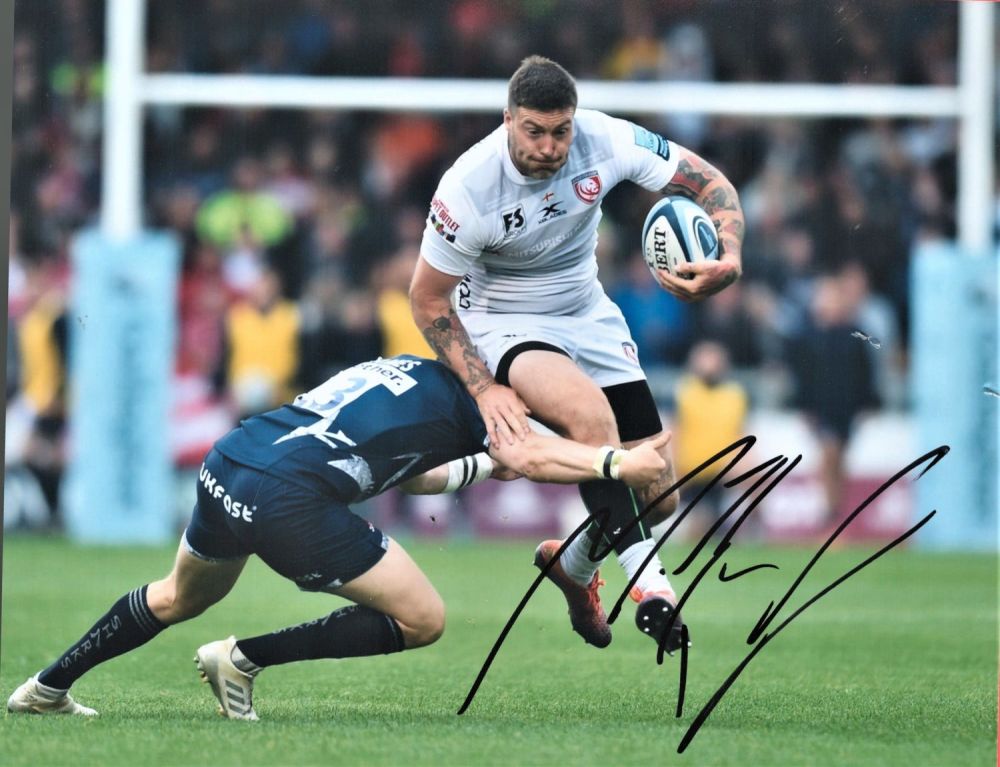 Lot 207: Matt Banahan Rugby 10x8 signed colour photo. Good...