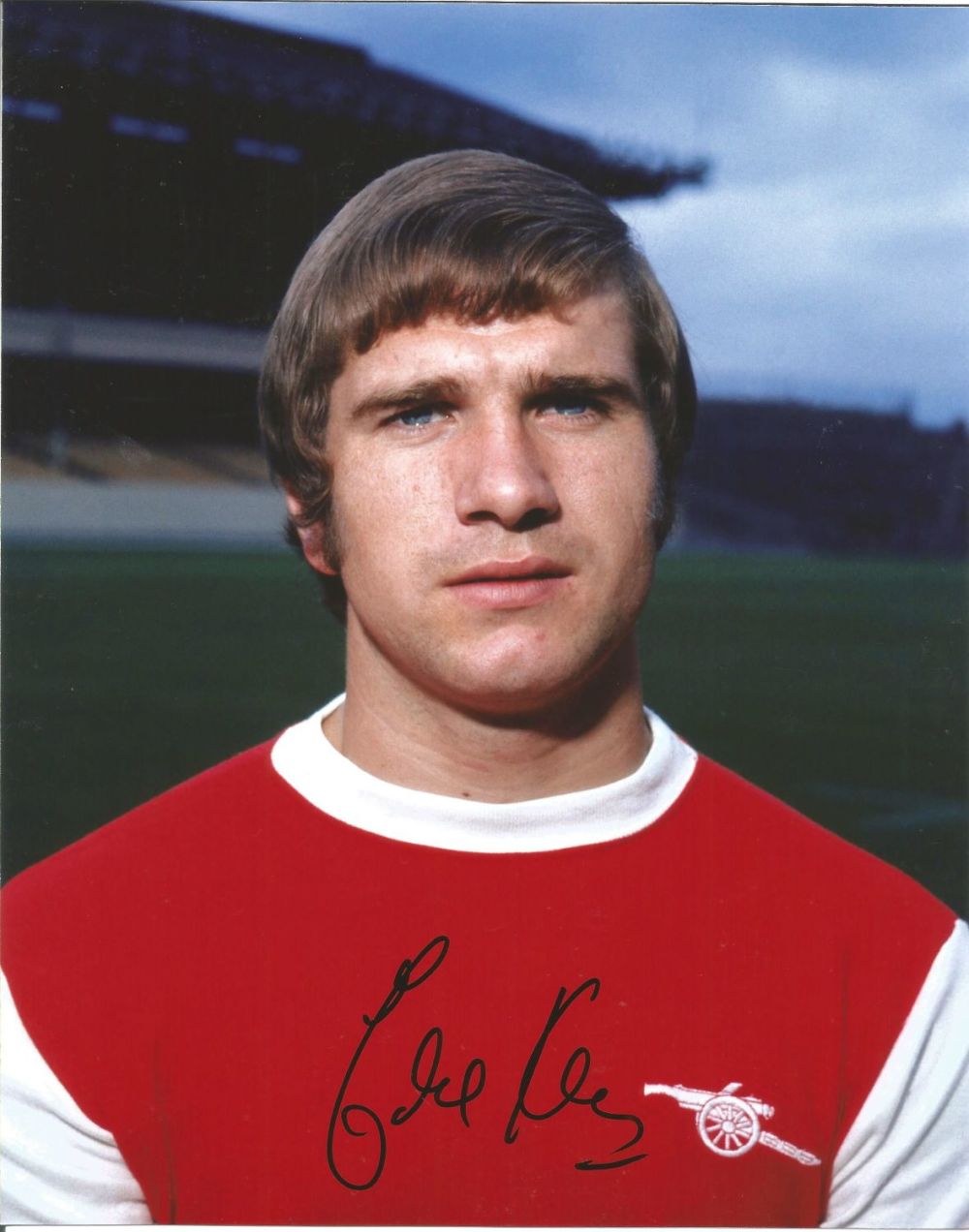 Lot 219: Football. Eddie Kelly Signed 10x8 colour photo. Photo...