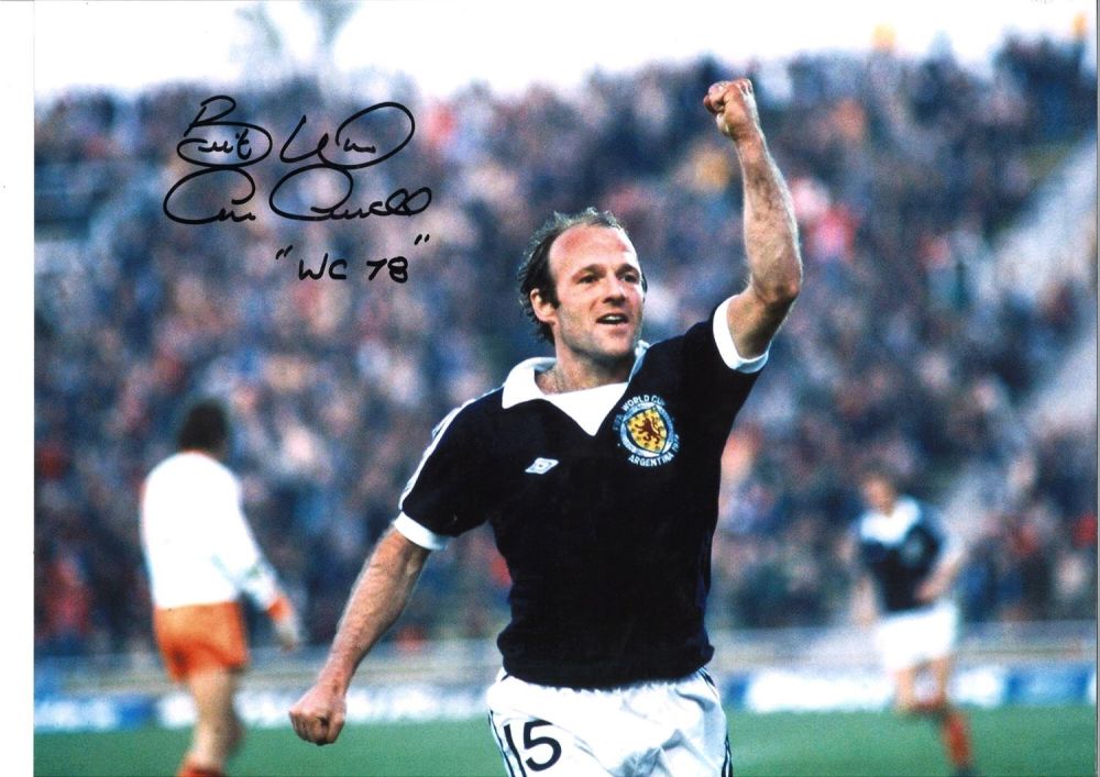 Lot 250: Archie Gemmill Scotland Signed 16 x 12 colour...
