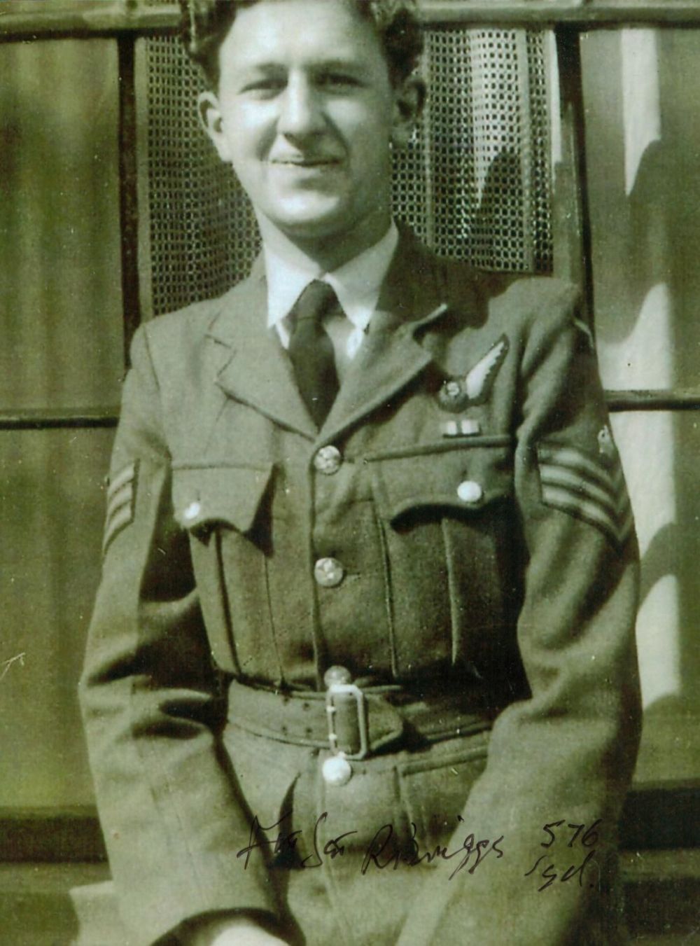 Lot 223: WW2 RAF Flt Sgt Roy Briggs of 576...