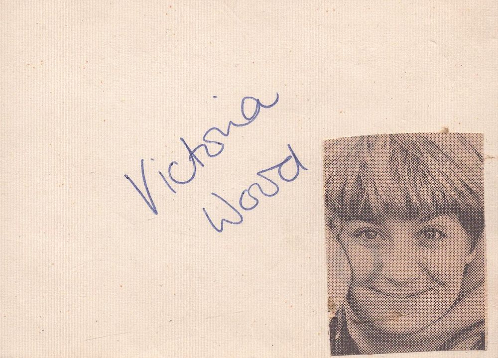 Lot 203: Victoria Wood signed 4x2inch white card. Good condition....