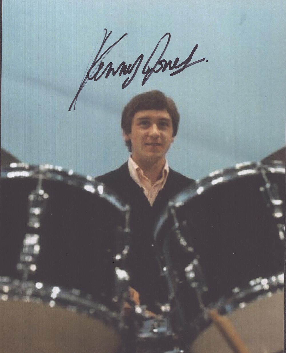 Lot 687: Kenney Jones signed 10x8inch colour photo. Good condition....