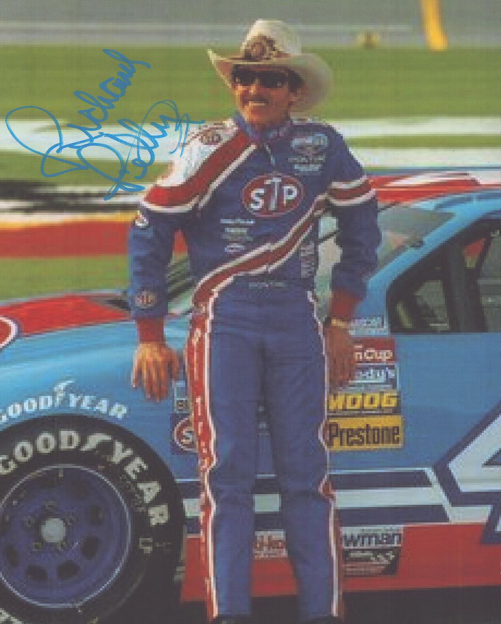 Lot 693: Nascar Richard Petty signed 10x8inch colour photo. Good...