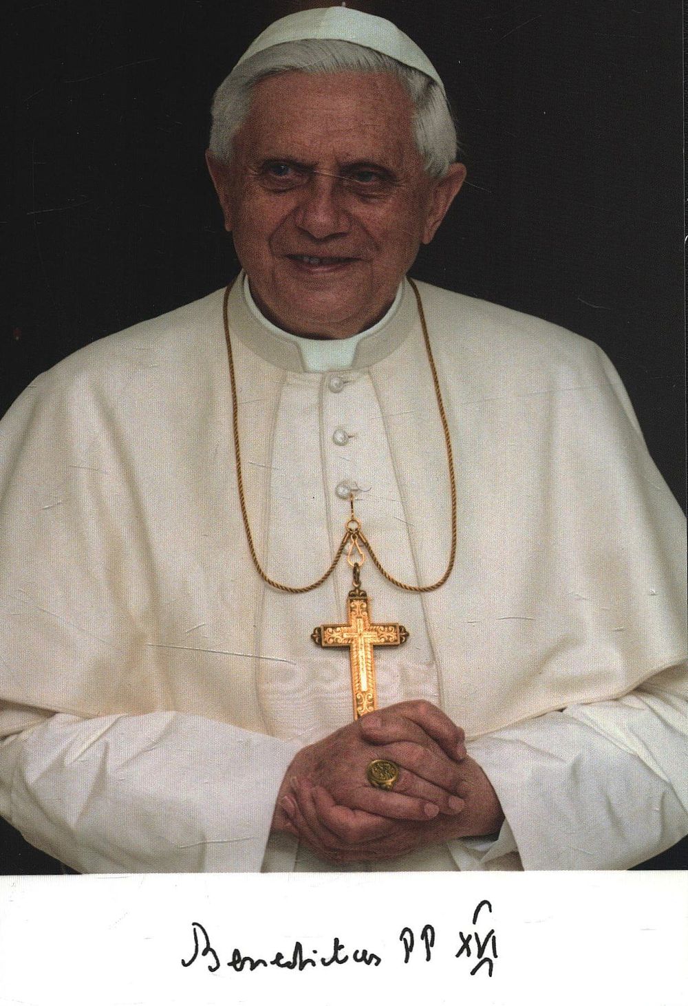 Lot 258: Pope Benedict XVI printed signature  6x4inch colour photo....