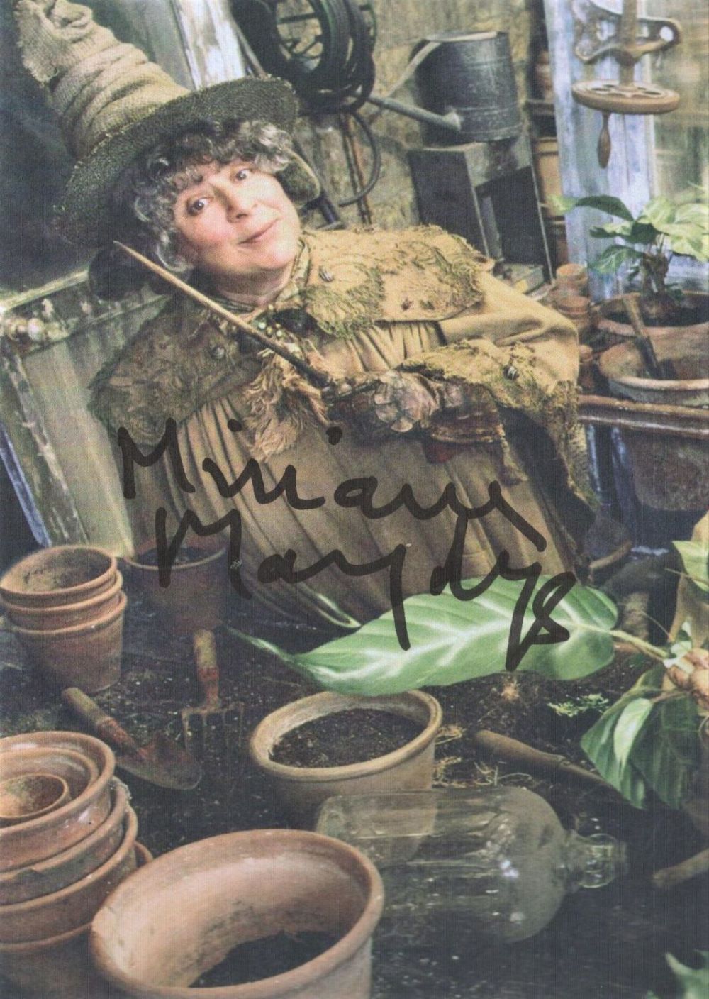 Lot 257: Harry Potter Actor, Miriam Margolyes signed 6x4 colour...