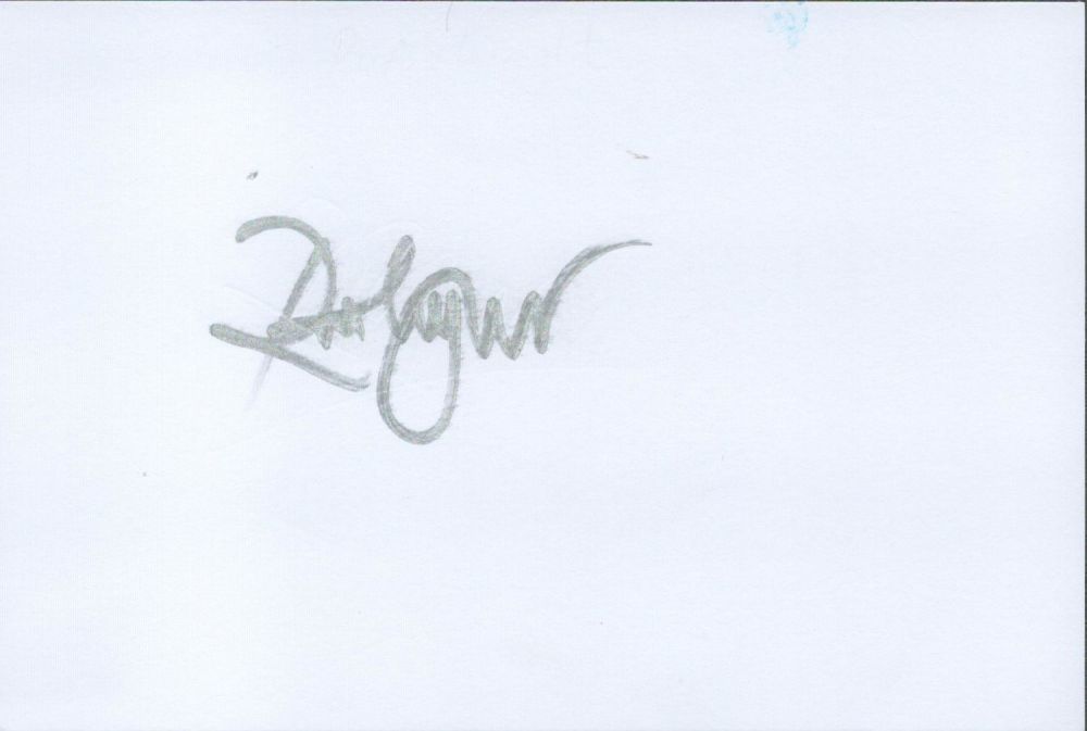 Lot 272: Actor Rufus Wright signed 6x4 white card signed...