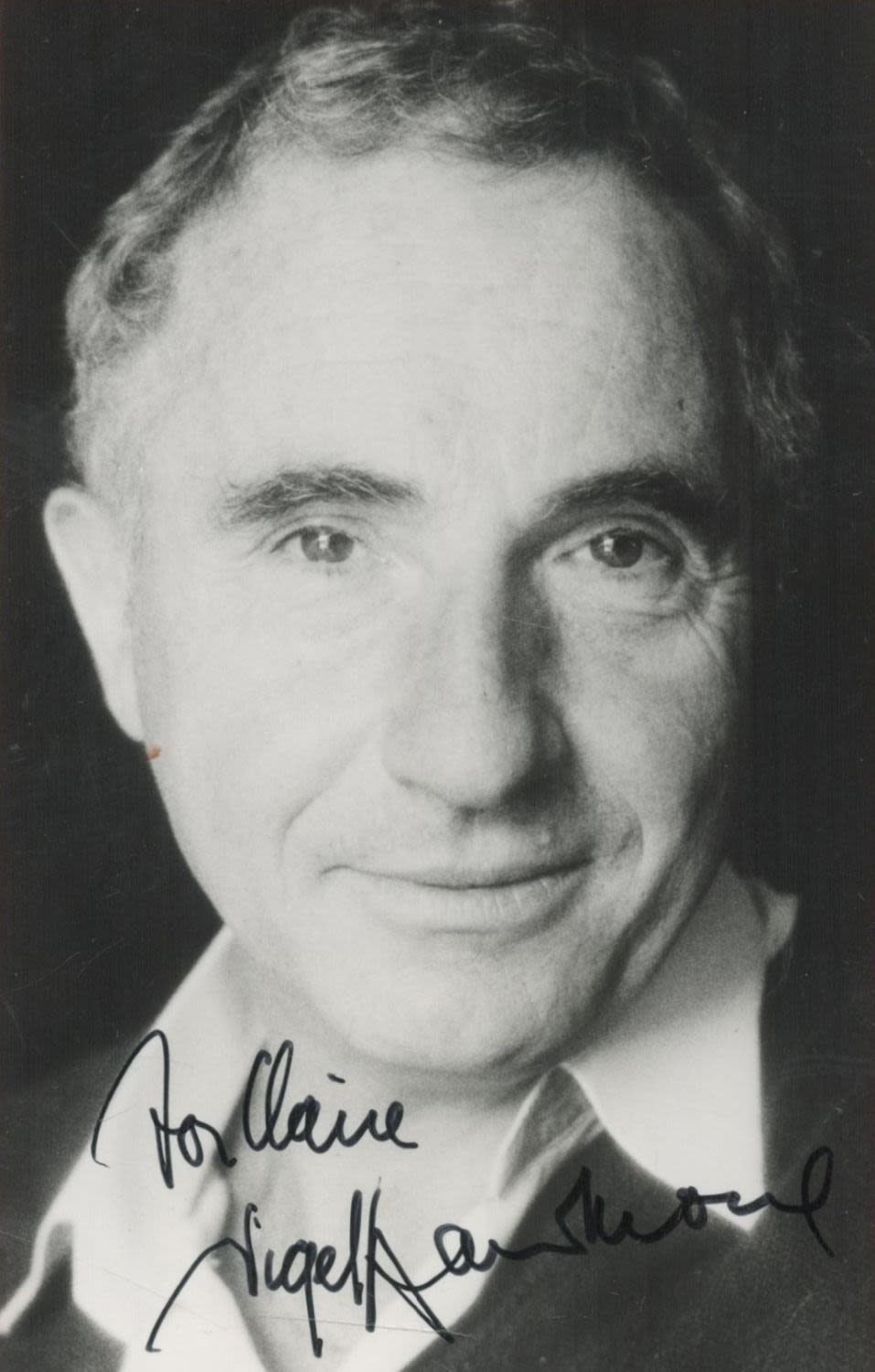 Lot 335: Actor, Nigel Hawthorne signed 6x4 black and white...