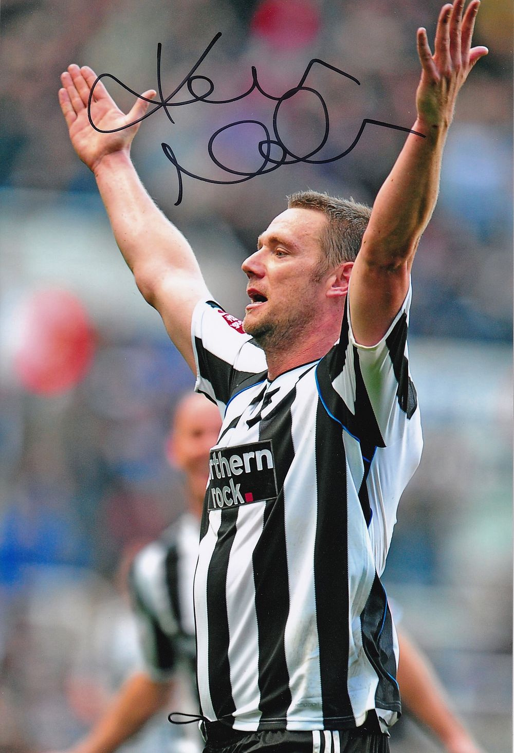 Lot 215: Autographed KEVIN NOLAN 12 x 8 photo :...