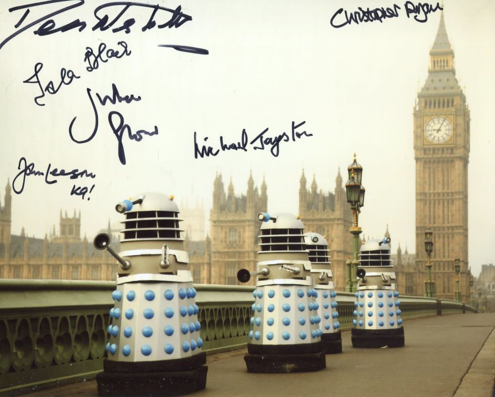 Lot 607: Doctor Who 8x10 photo signed by SIX stars...