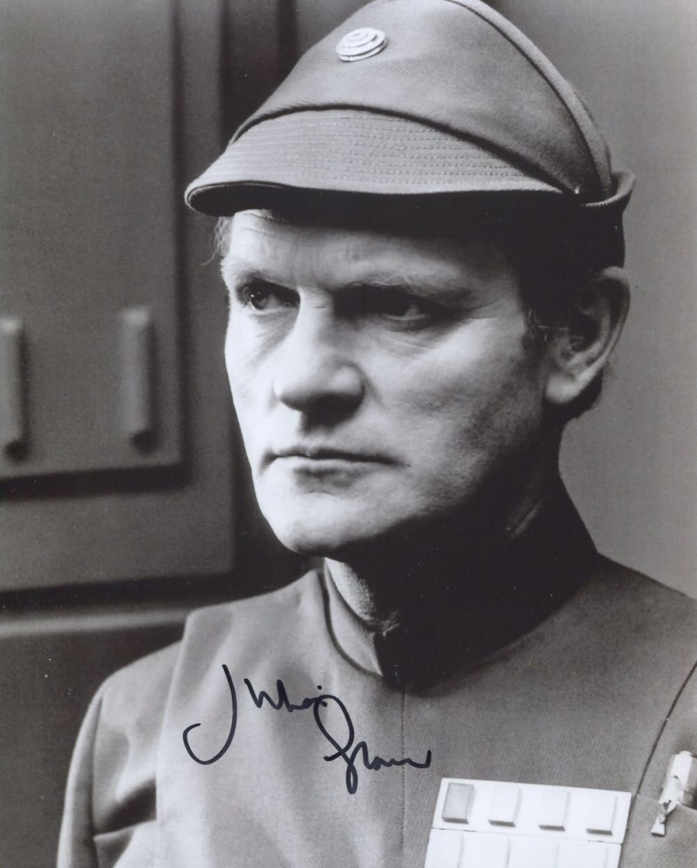 Lot 620: Star Wars 8x10 quote photo signed by General...
