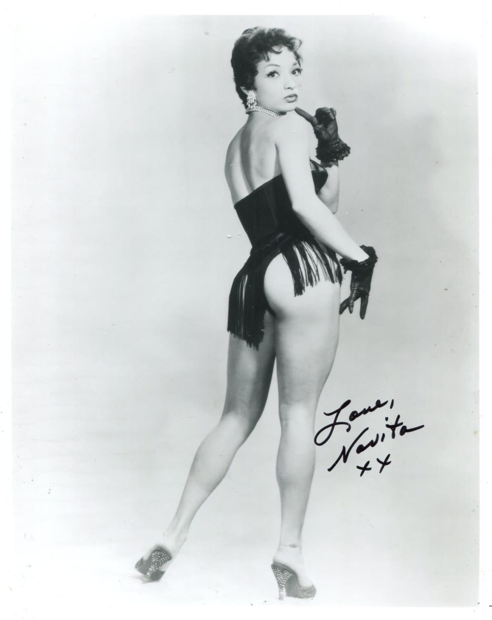 Lot 811: Burlesque and Stripper legend 'Novita' signed 8x10 photo...