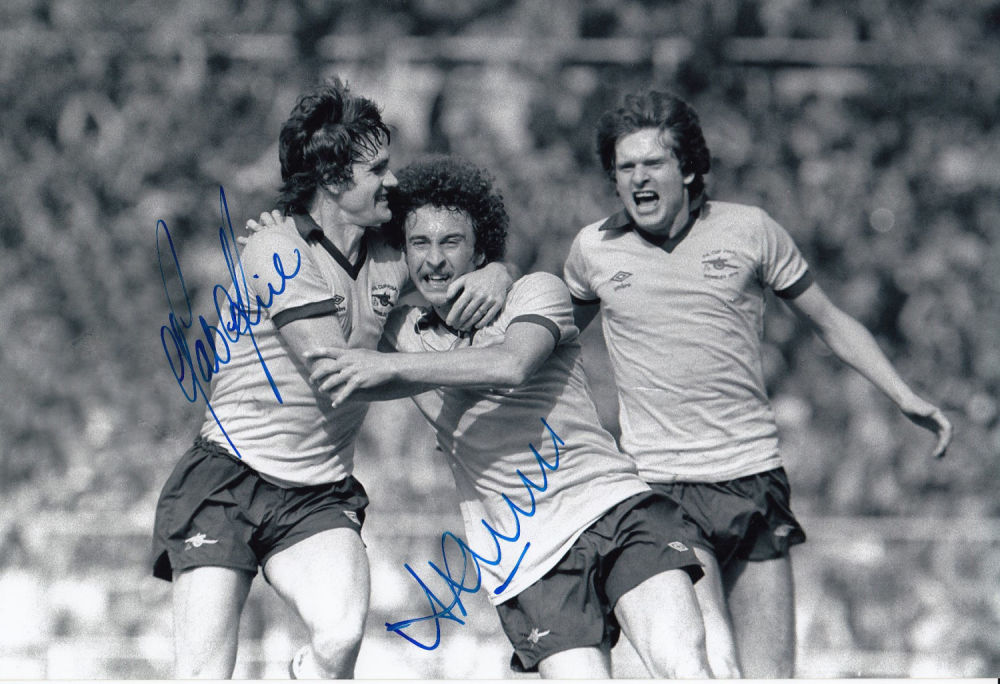 Lot 911: Autographed Arsenal 12 X 8 Photo B/W, Depicting...