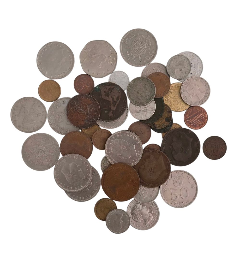 Lot 392: Coin Collection. 1985 Peseta Spanish coin, 1971 British...