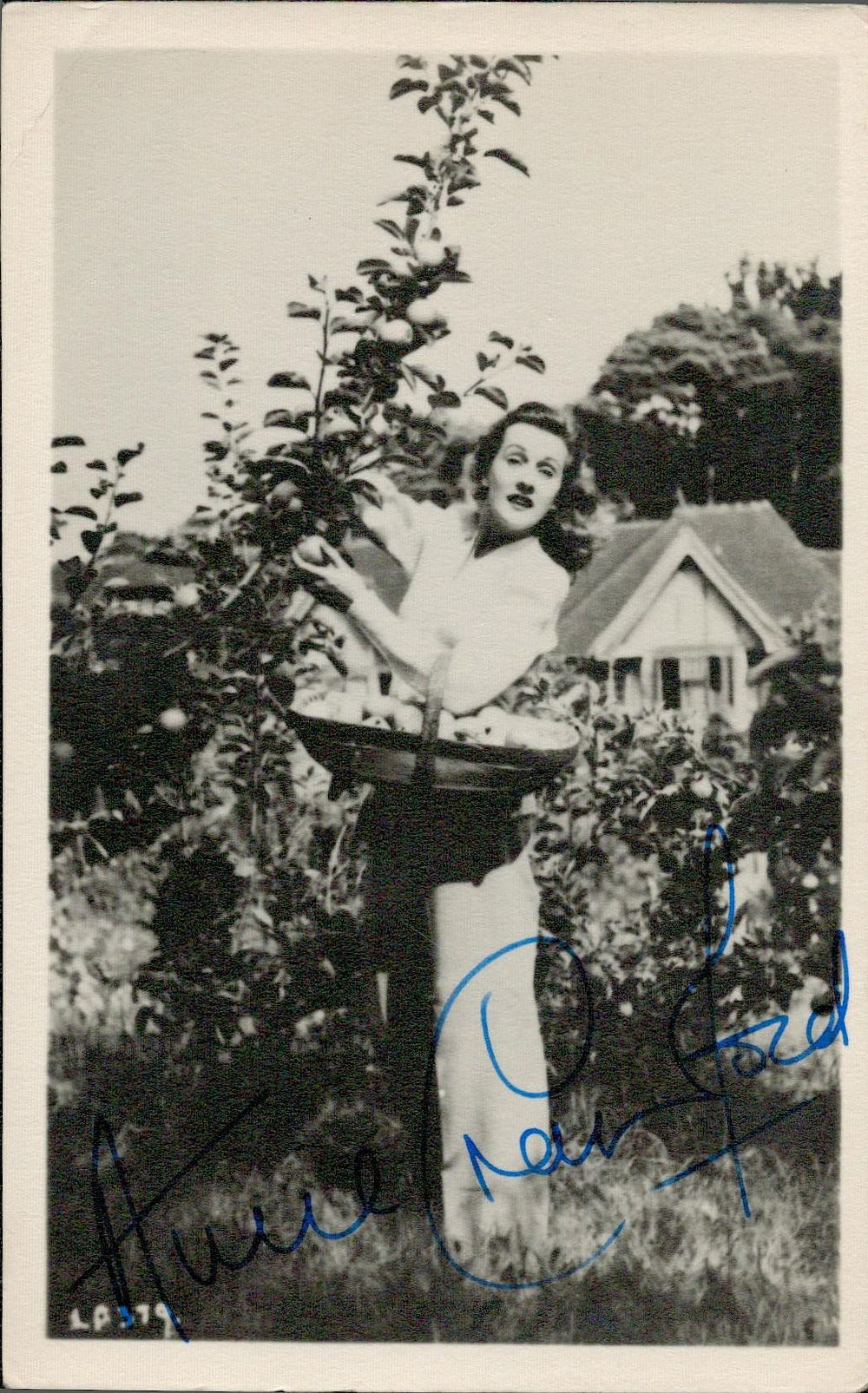 Lot 565: Anne Crawford signed 6x4inch black and white photo....