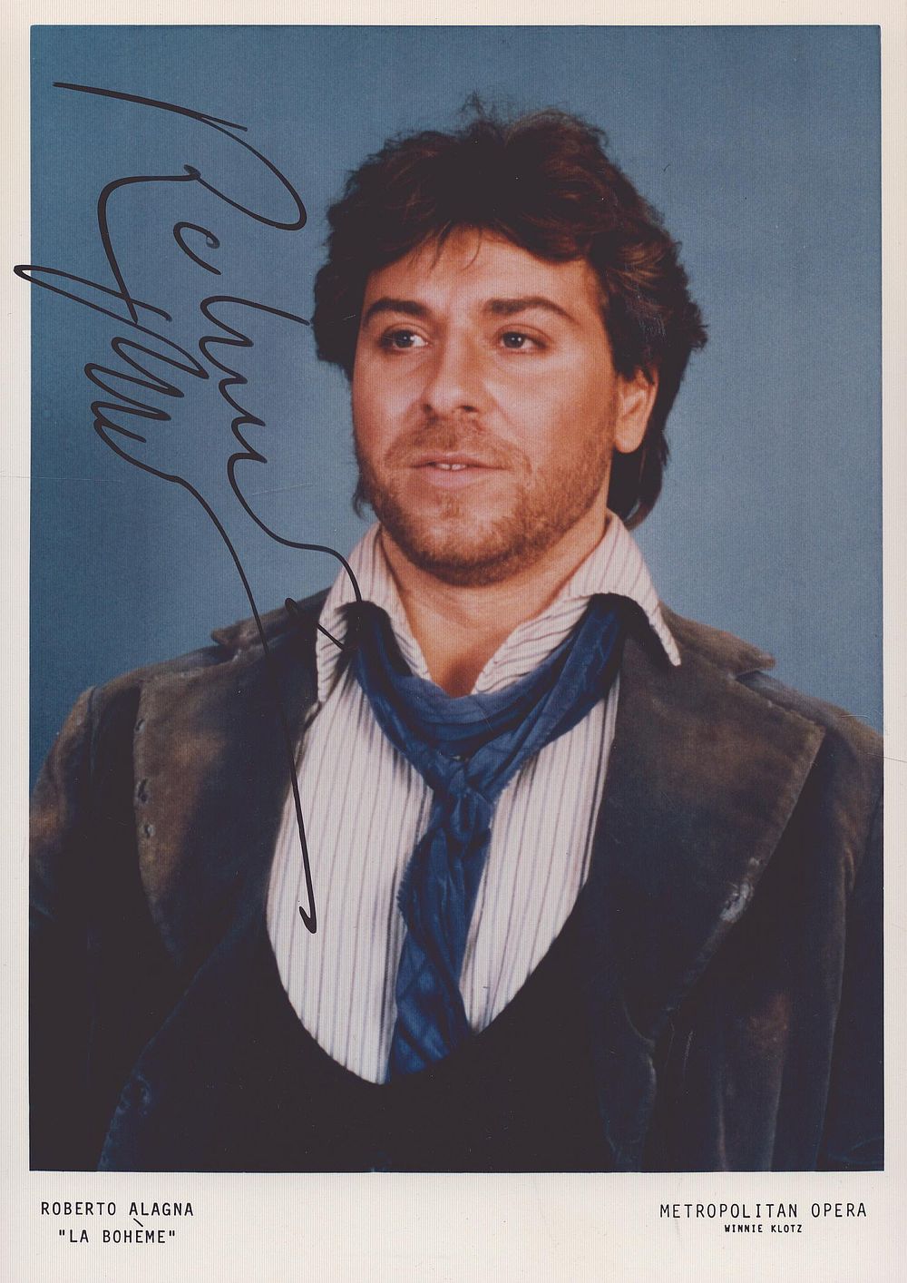 Lot 590: Roberto Alagna signed 7x5inch colour promo photo. Good...