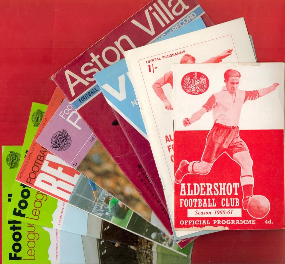 Lot 328: 4 x Vintage Official Football Programmes plus 4...