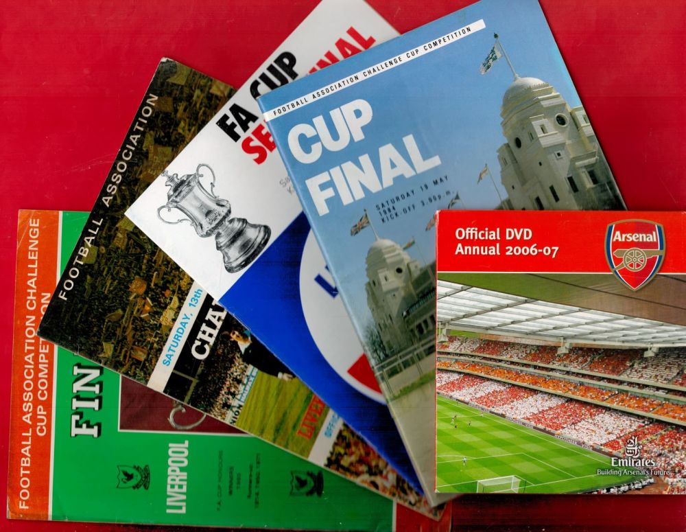 Lot 411: 4 x Vintage Official Football Programmes plus Official...