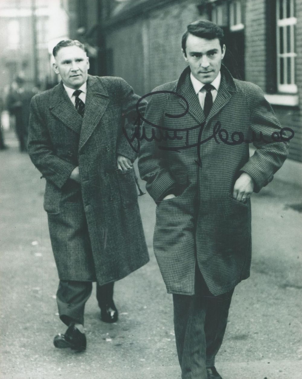 Lot 61: Jimmy Greaves signed 10x8 black and white photo...