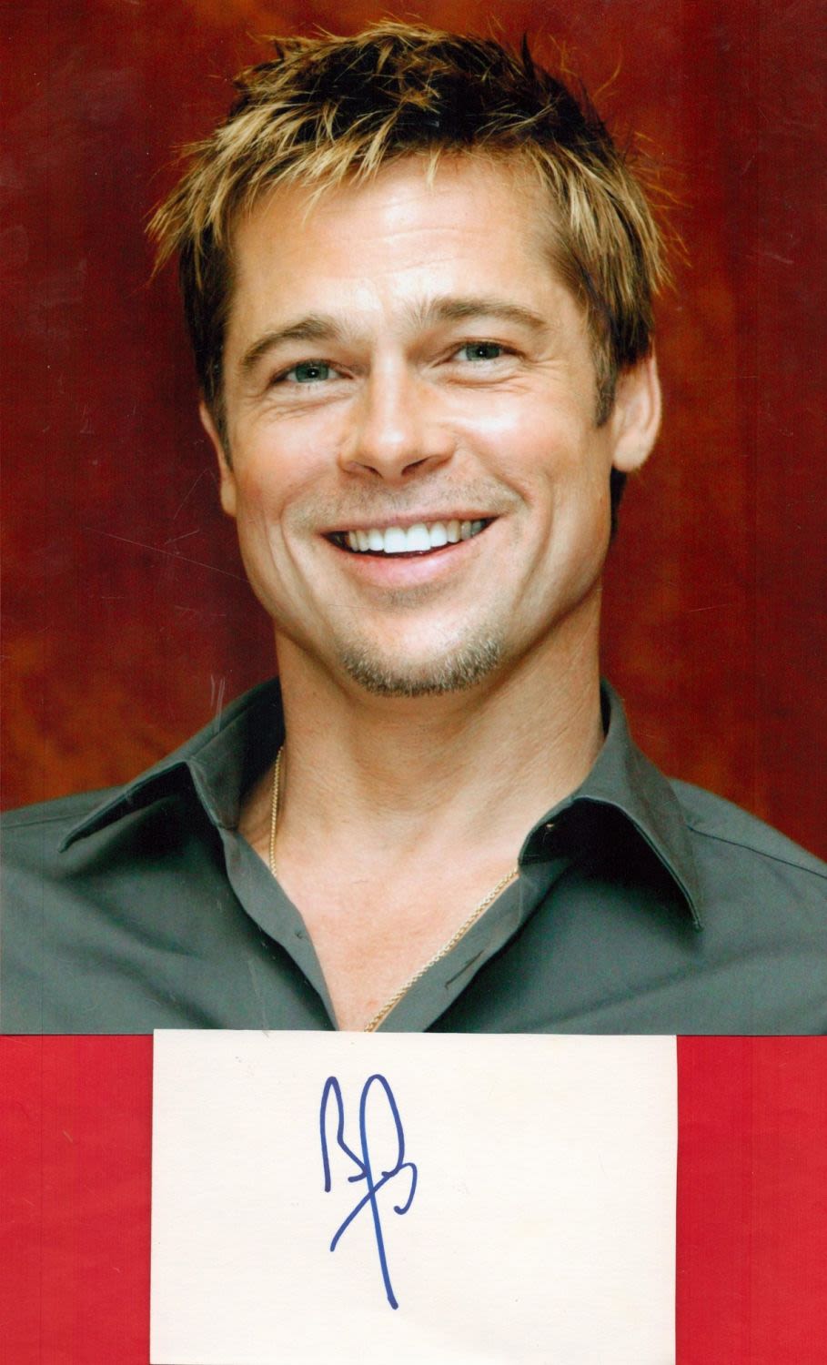 Lot 86: American Actor Brad Pitt Signed 5x3 Inches Signature...