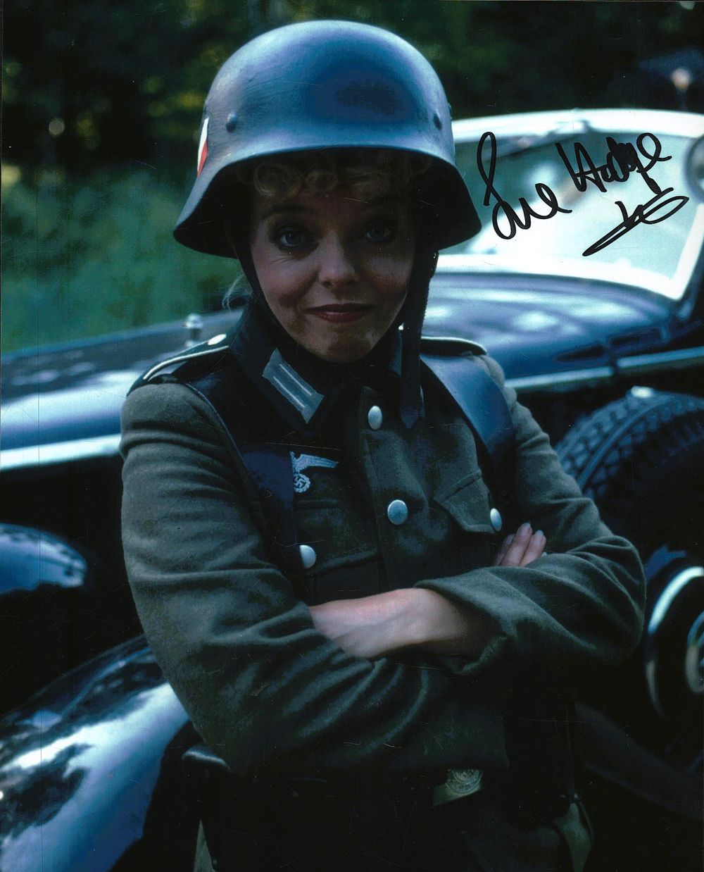 Lot 186: Sue Hodge signed 10x8inch colour photo. Good condition....