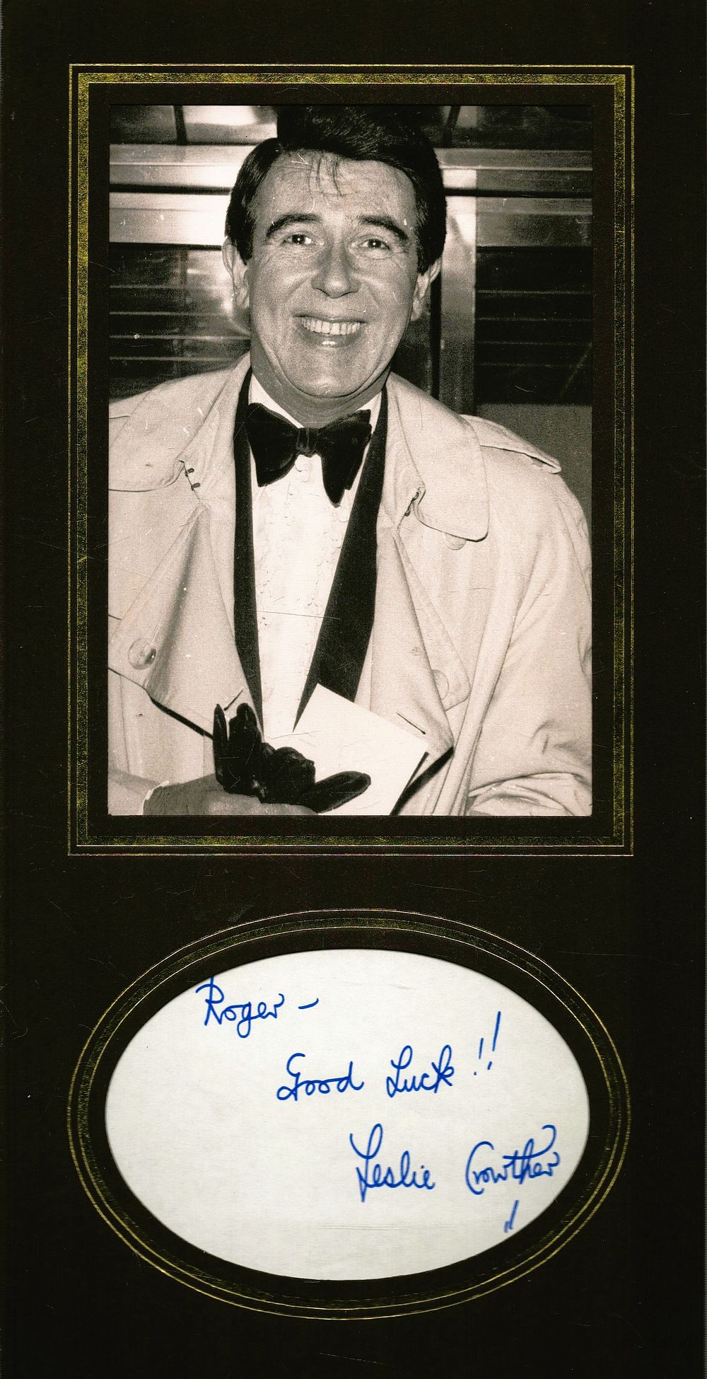 Lot 589: Leslie Crowther signed Album Page 5x4 Approx. includes...