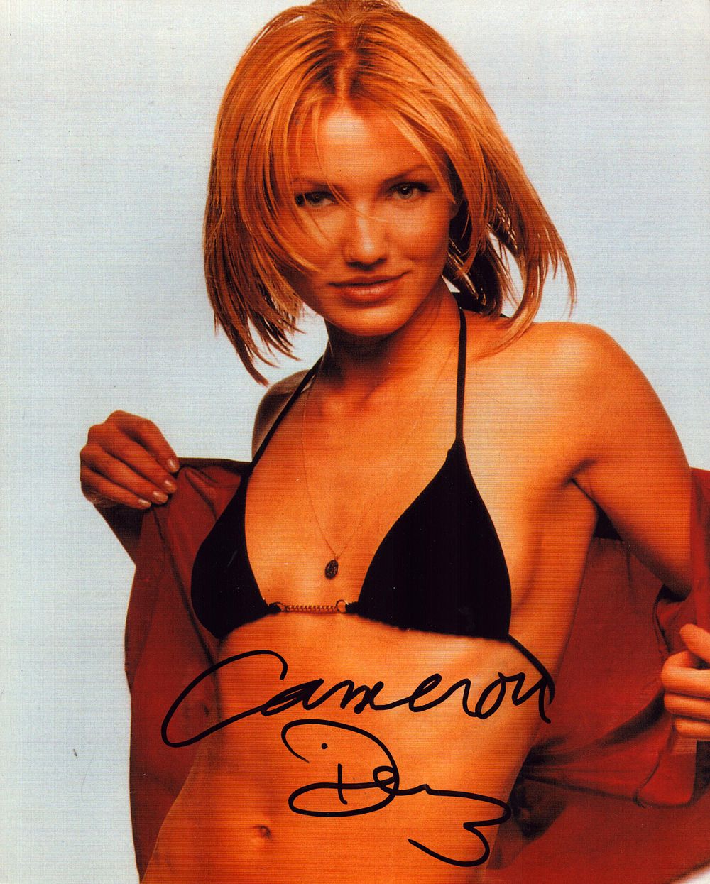 Lot 189: Cameron Diaz signed 10x8inch colour photo. Good condition....