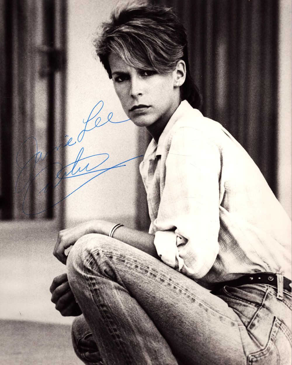 Lot 194: Jamie Lee Curtis signed 10x8inch black and white...