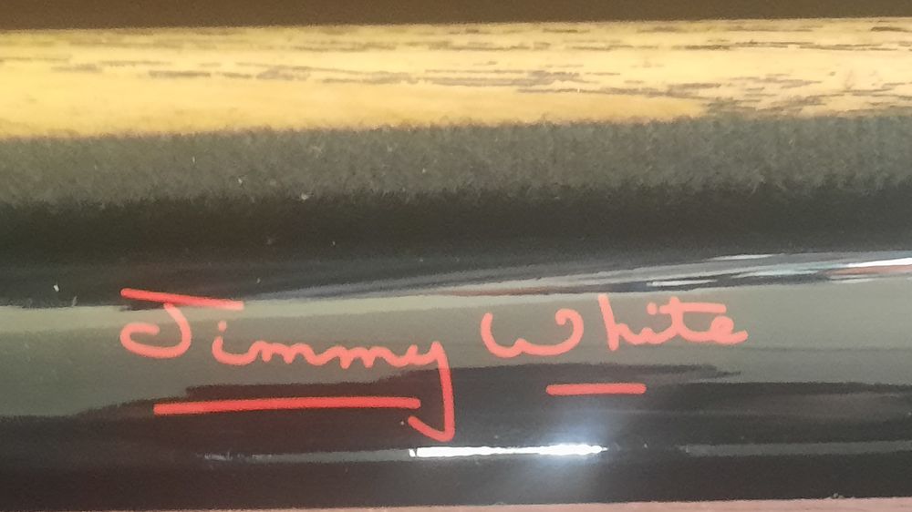 Lot 412: Jimmy White printed signature on cue. Comes complete...