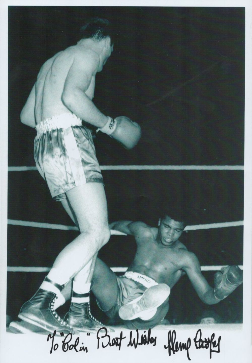 Lot 359: Henry Cooper (1934-2011) Boxer Signed 8x12 Photo Knocking...